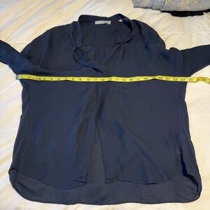 Vince Classic Navy Top